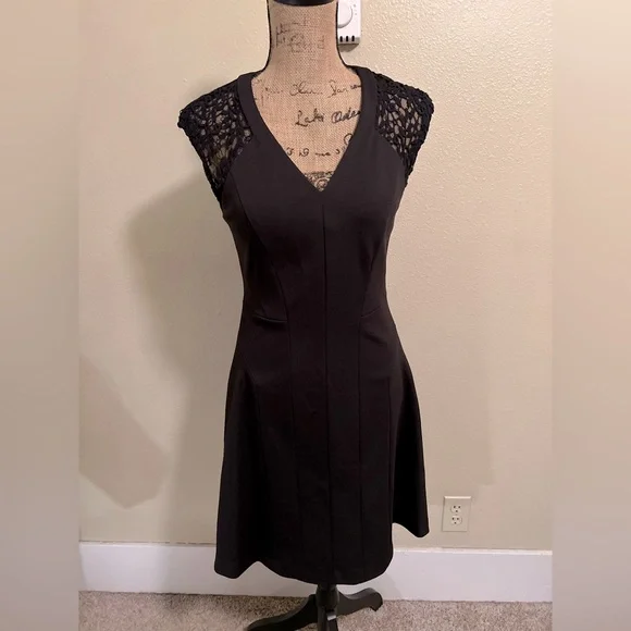 Rebecca Taylor | Dresses | Rebecca Taylor Ponte Knit Lace Dress | Poshmark